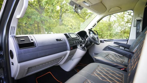 Tangerine Dream – 2 berth Luxury VWT5 / Large Bed
