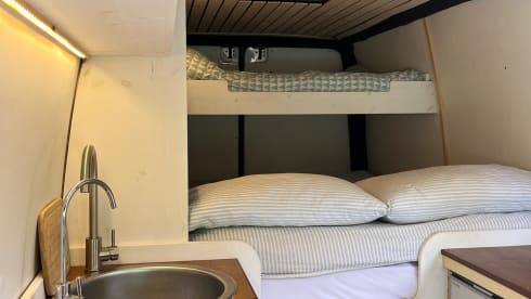 Bolt – 5 berth Mercedes-Benz Sprinter Van 2016