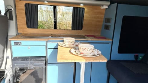 Skye1, 4 berth campervan with pop top roof