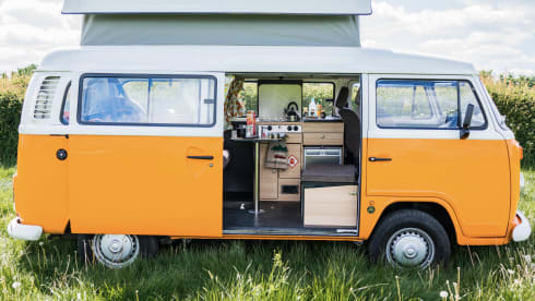 Terry – Terry - Retro VW T2 Bay Window Campervan!