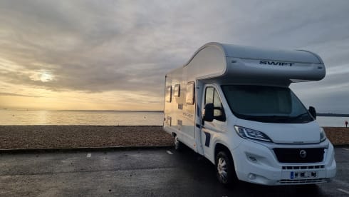 4 berth Swift Escape from 2015 - Explore the World in Comfort and Style