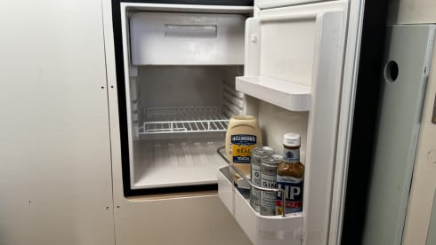 Claudia Sprintervan – 2 Berth Off Grid Sprinter Campervan