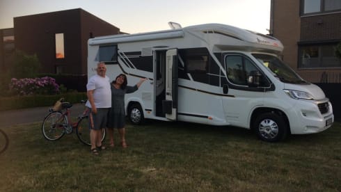 Ons huisje op wielen – 5p Benimar semi-integrated from 2019