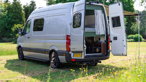 Atmospheric off-grid 2p camper bus *new*
