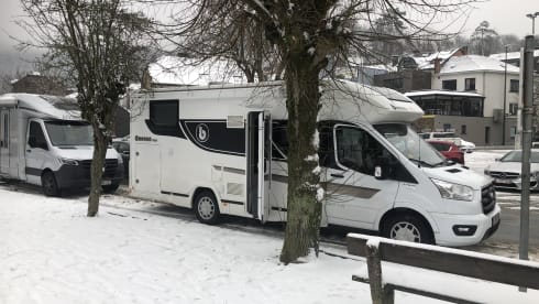 Benimar Cocoon 468 – DELUXE mobile home 4 pers with tow bar