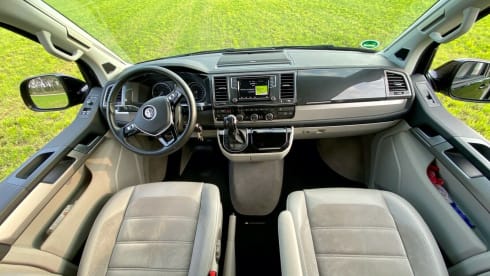 Bulli – VW 4Motion 200 PK T6 California Ocean Camper bus