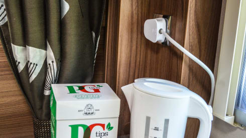 Fiat Ducato - Swift Escape 686 (6 Schlafplätze, Lounge in U-Form)