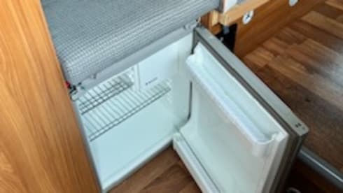 Sunset Adventurer – 2 berth Ford Transit campervan