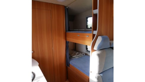 6-person family camper, alcove, Joint Euroliner