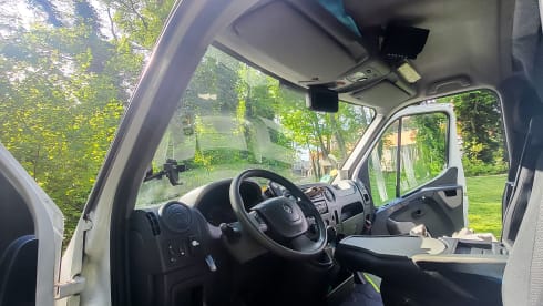 Camper beleving – 2p offgrid luxury - Renault Master L3H2