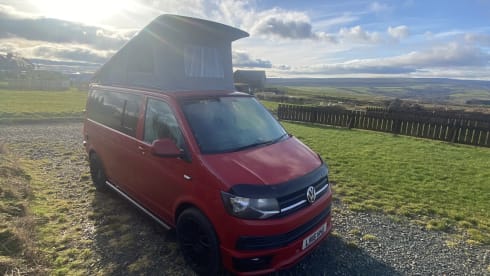 Cherry🚐 – 4 berth VW T6 Campervan 