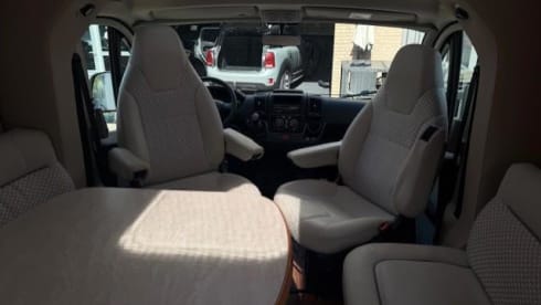 Hymer T 698CL 180pk half integraal 2016