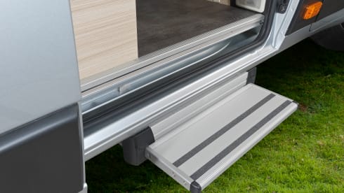 Duchess – Brand new campervan with TentTop