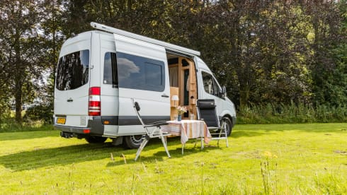 Bus de la Ville – 2p Mercedes campervan 