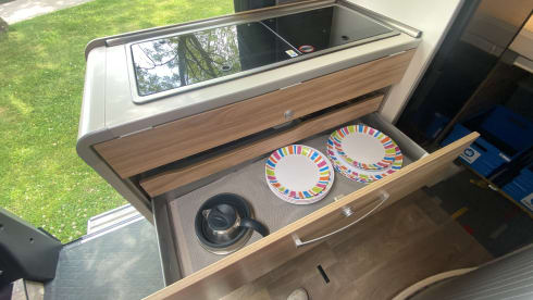 Hymer Grand Canyon mit aufklappbarem Dach für 4 Personen