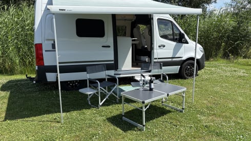 Mevrouw de Wit – 3p Hymer bus from 2021