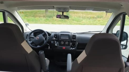 C20 – 2-Personen-Chausson-Bus ab 2021