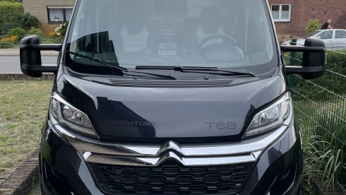 Blacky – Sunlight Adventure Edition T68
