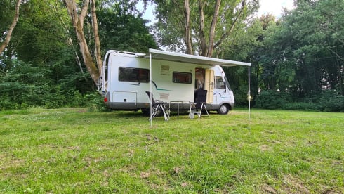 6 person family camper. Hymer integral from 2000