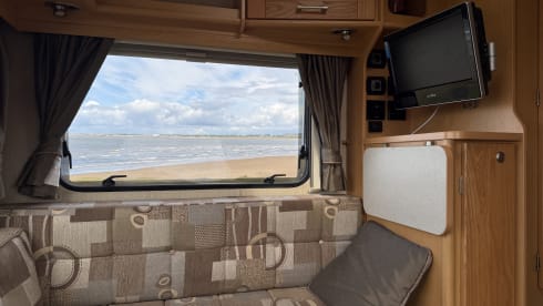 Margo – 6 berth Peugeot integrated from 2010