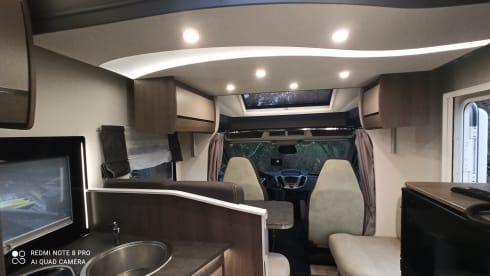 Camping Car 5 places   tout pour vous evader