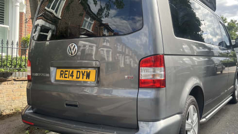 Jude – 4 berth Volkswagen LWB Campervan 2014 New Conversion 