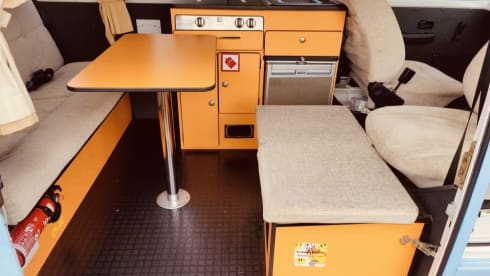 Dottie  – 4 berth classic Volkswagen t2 campervan 