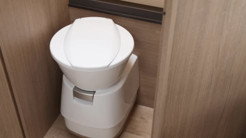 Nuovo di zecca, integrale di lusso a 4 posti dal 2024