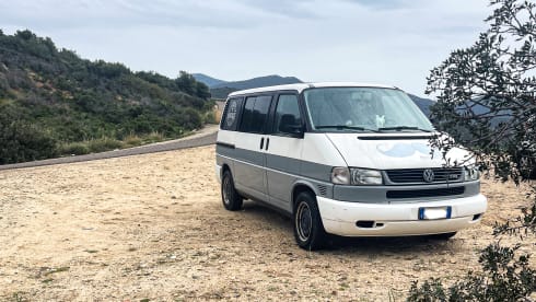 Mustaches – Camp'In Box Volkswagen T4