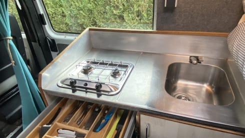 Buzzl – Off grid Renault Master bus