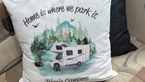 Gladdis – 4 berth Peugeot Elddis Sunseeker 100 from 2010