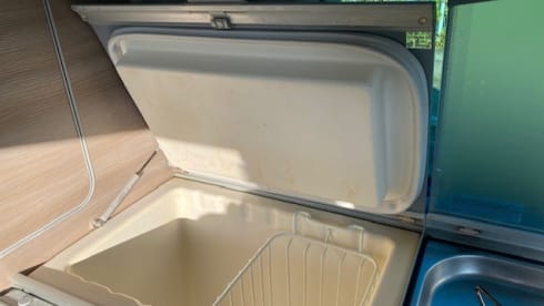 "Sacha"  – Vw Transporter 4 persons 