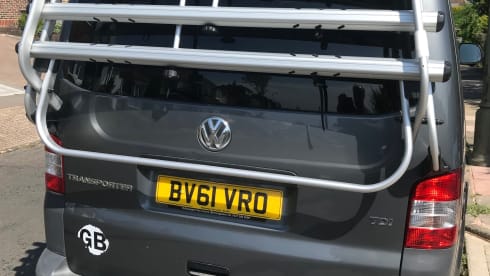 Teddy – Volkswagen 2011 Transporter T5 Camper Van