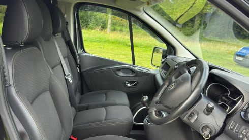 Viv – Vauxhall Vivaro 4 Berth Pop Top