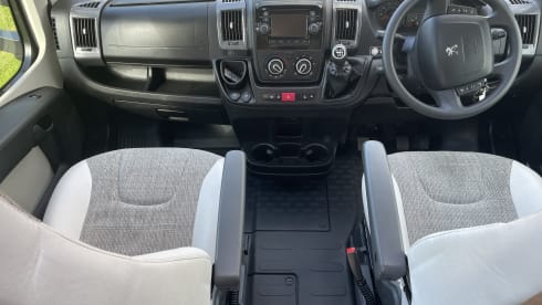 Peppa – Beautiful 6 berth Bailey Alliance 2019