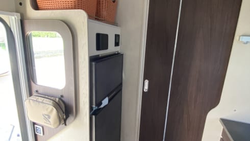 Sweetlake – B driving license. 4-person camper from 2023.