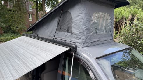 Off-grid – VW T5 GP 2013 mit kalifornischer Innenausstattung