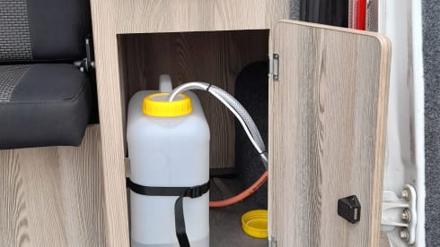FM21 – 4 berth Ford campervan from 2021