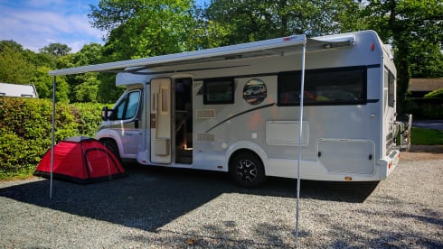 Luxury 6 berth 6 Belted Roller Team Autoroller 747