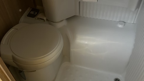 Spacious mobile home with all comfort