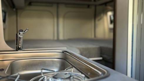 Pössl 600 – New Pössl campervan with length beds