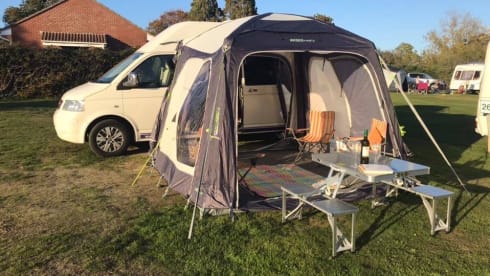 Crystal – T5 VW (2009), White High Top (LWB)