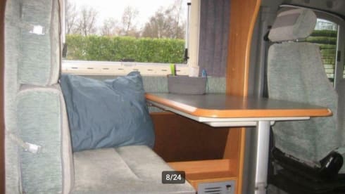 Spacious and complete 5-person family camper