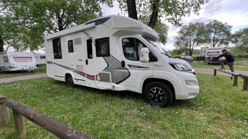 Heerlijk onderweg  – 4p Challenger semi-integrated from 2017