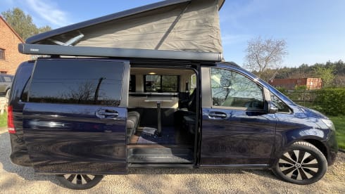 Sprokmobiel – 4p Mercedes-Benz campervan uit 2022