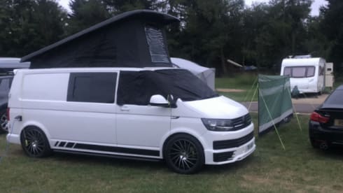 T32 r – Transporter l w b pop top with bed 