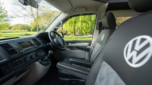 Eleanor  – Volkswagen T6 Highline LWB campervan 