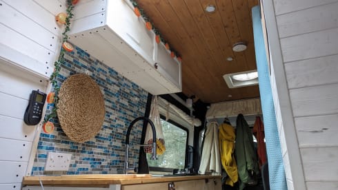 Crafty Fredrick – The comfverted 2018 VW Crafter Supervan 