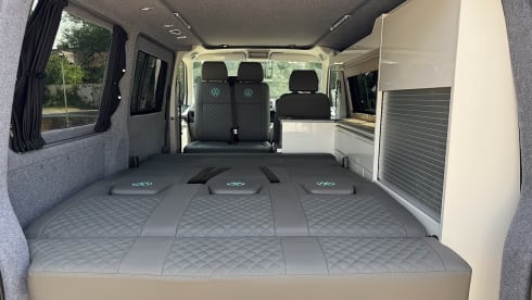 Ben Roamer – 4 berth Volkswagen T6 Campervan Rental Perthshire Scotland