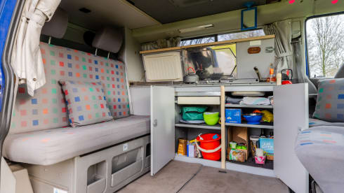 Foelie – 4p Volkswagen campervan uit 2002